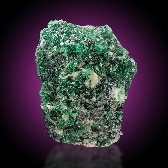 Uvarovite-Black Lake Mine | Thetford Mines | Les Appalaches | Québec | Canada